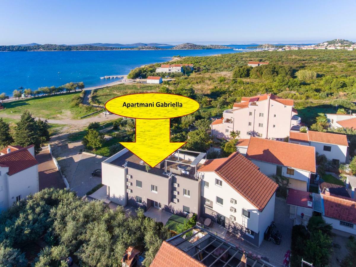 Apartmani Gabriella Vodice Exteriör bild
